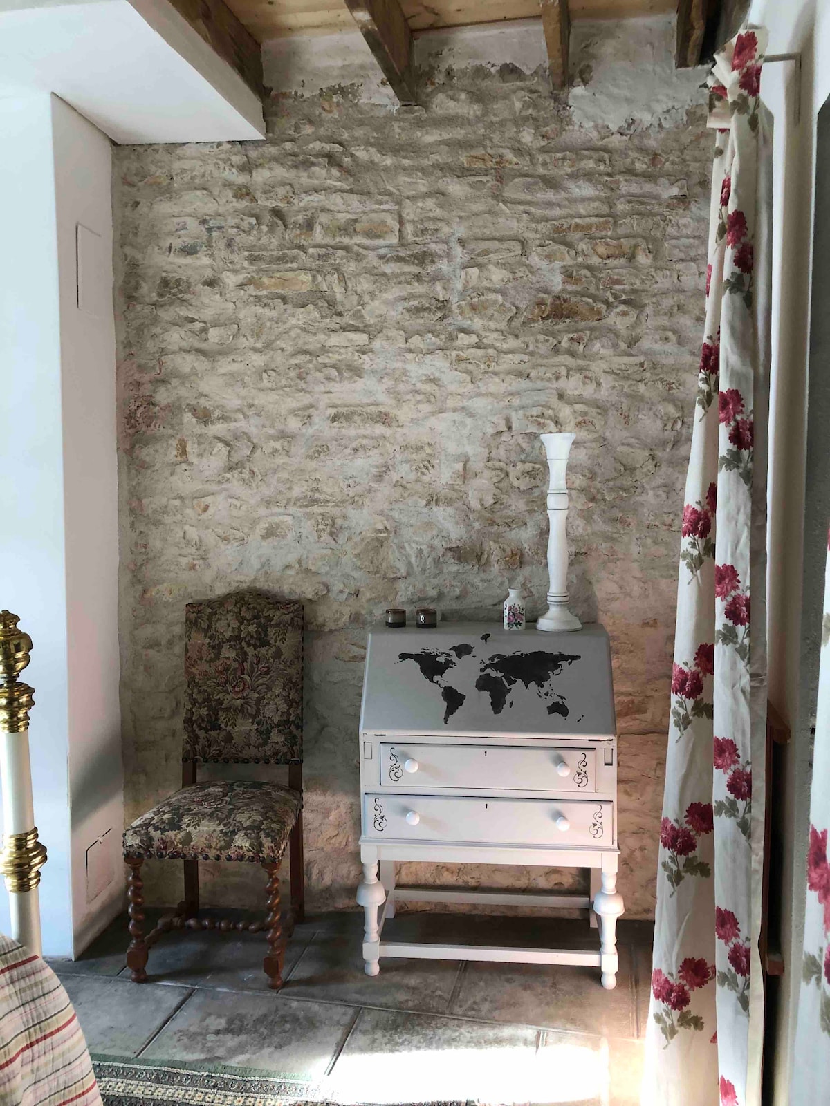 Beautiful furnishings 