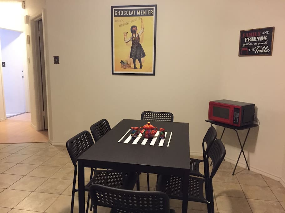 Eat in kitchen