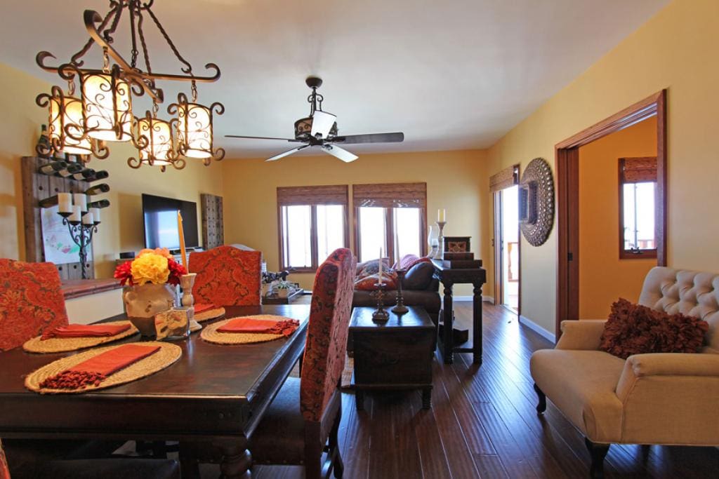 3-Hamilton Cove Villa 1-53_dining area to living area (11)