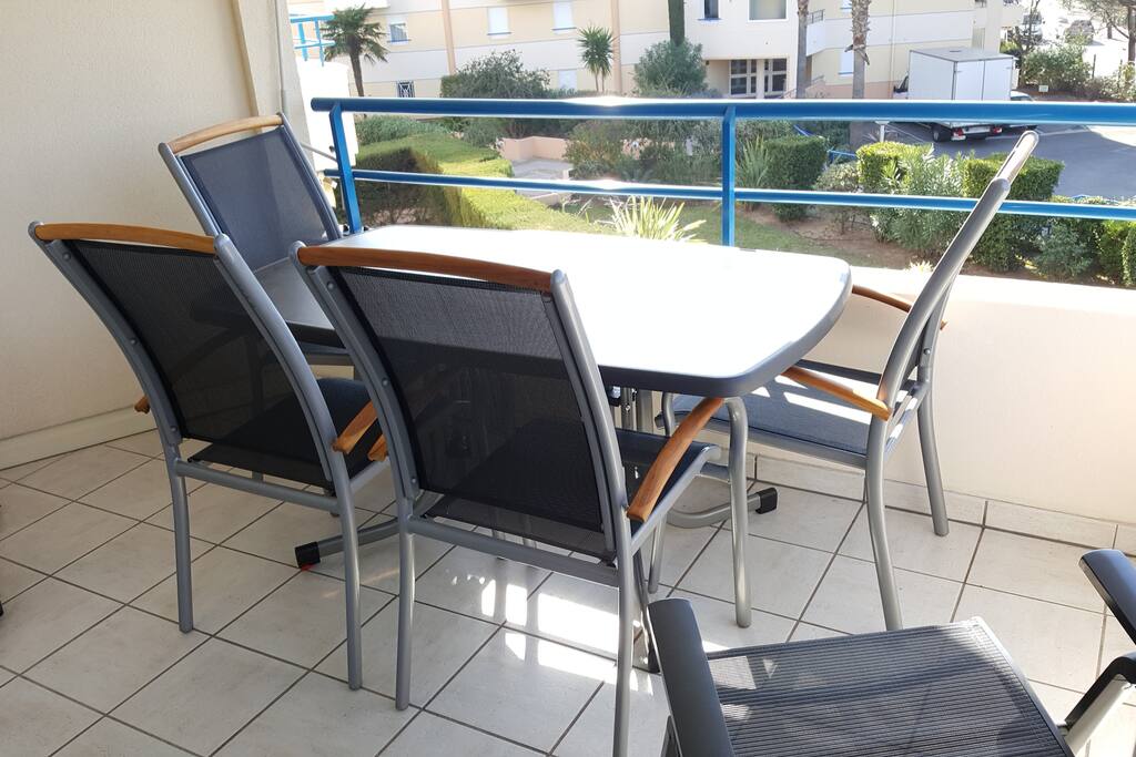terrasse avec vue sur le parc de la résidence