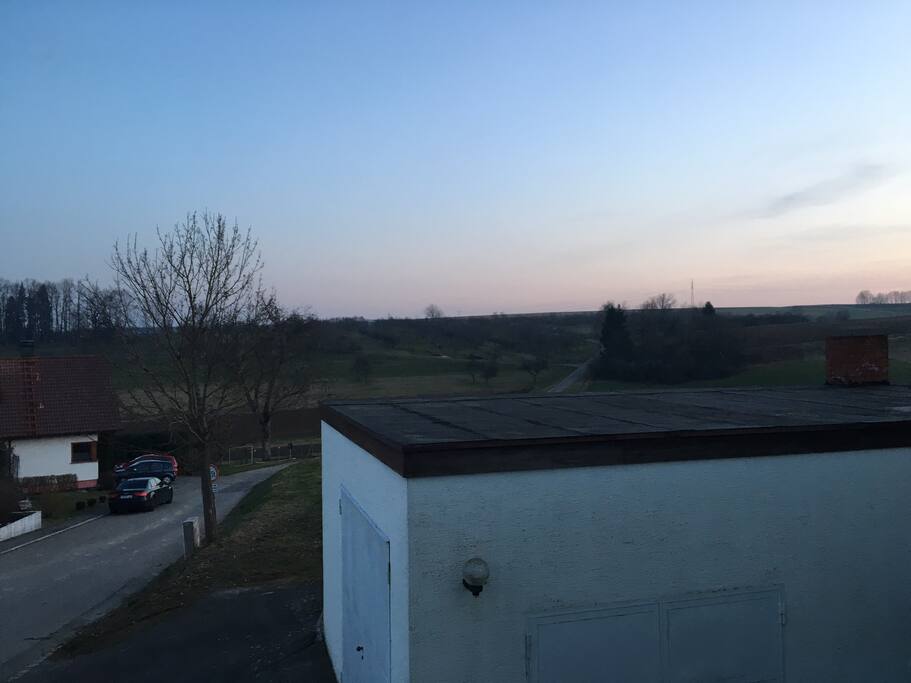Ausblick auf die Felder und Wiesen