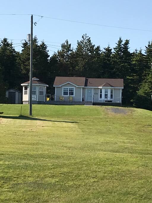 Sandy’s Beachfront Cottage