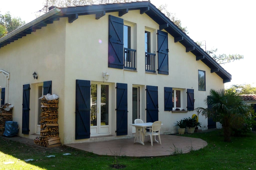 façade nord avec terrain 300 m2 clos sans vis-à-vis