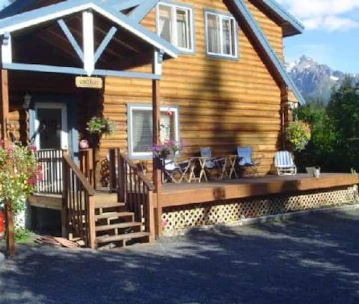 LOG DREAMIN' LODGE Houses for Rent in Seward, Alaska, United States
