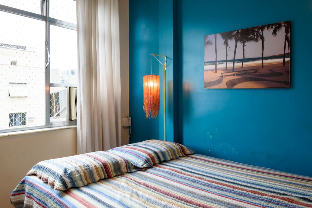 Quarto de casal, com dois bons colchões