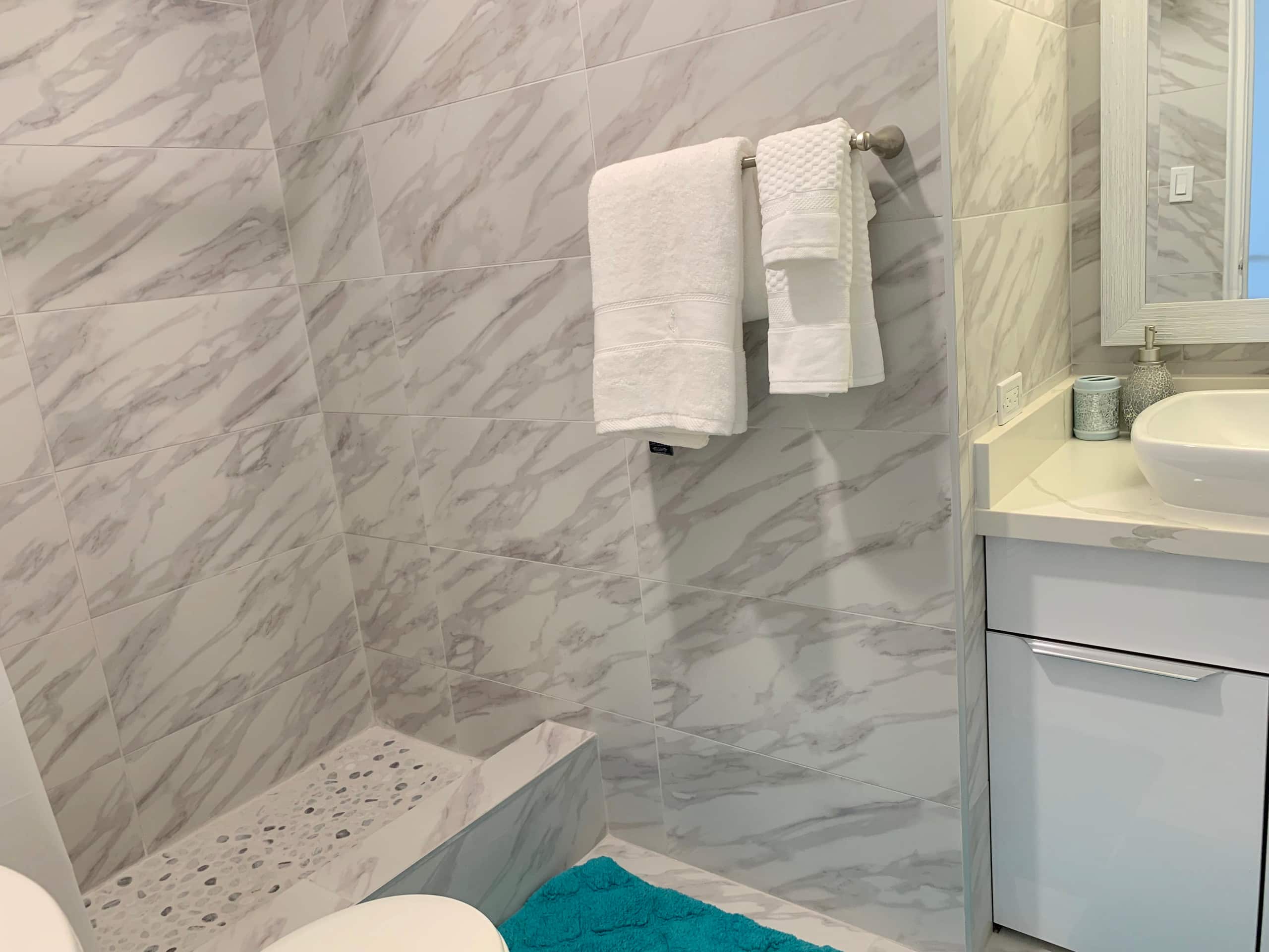 Condo in Honolulu · ★4.73 · Studio · 1 bed · 1 shared bath - Image 9