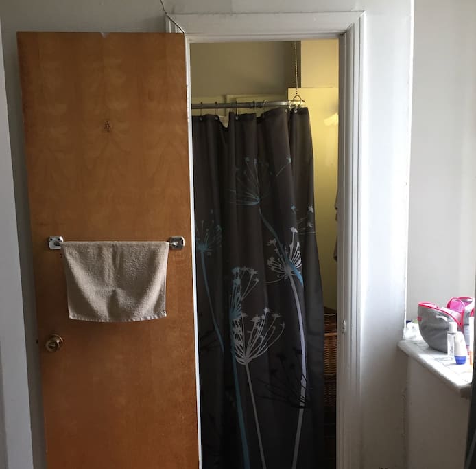Douche annexée à la chambre