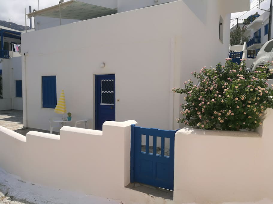 The guests' house with private entrance.