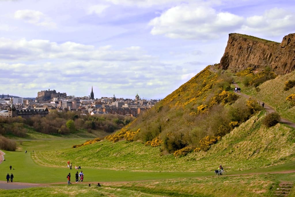 The beautiful Holyrood Park & Arthur's Seat