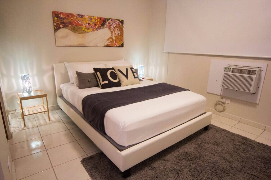 Confortable pillow top bed