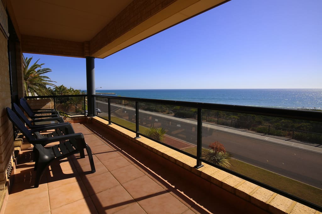 Balcony with views of the Indian Ocean