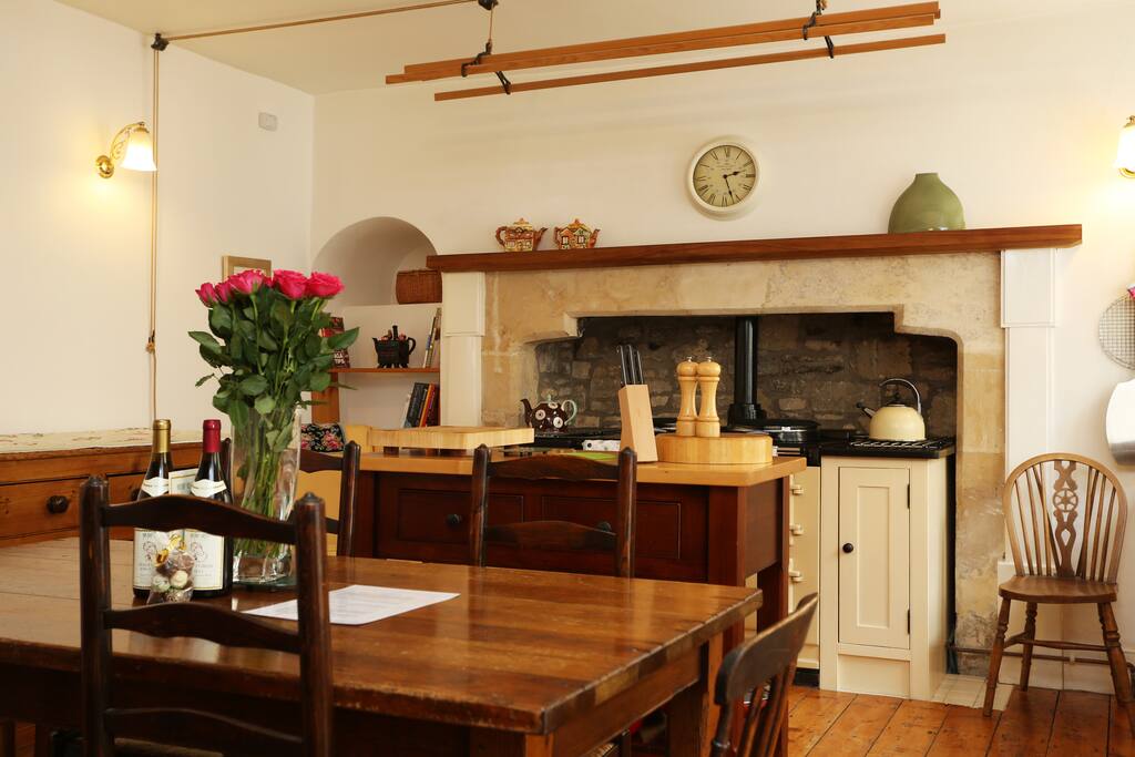 Detail: kitchen