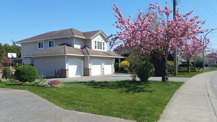 Luxury Suite-gated,big Yard-langley,murrayvile - Aldergrove