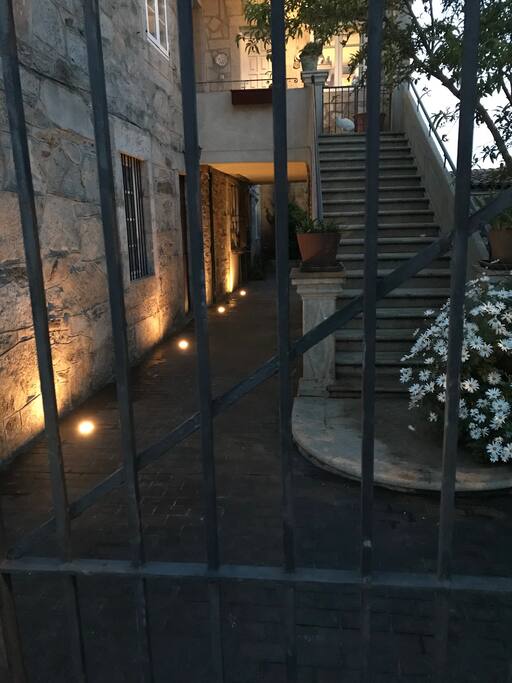 Acceso principal a la casa