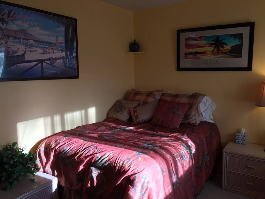 Queen size bed in bedroom #2