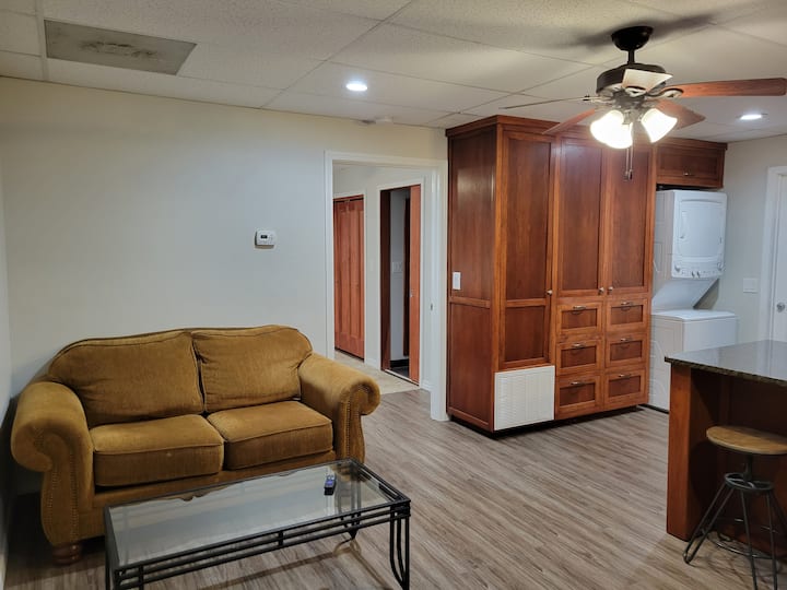 Honey Creek Guesthouse - Kansas