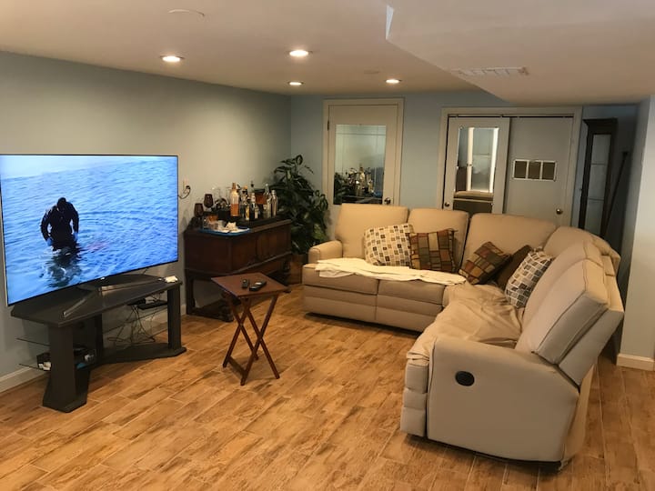 Private In-law Close To Everything And Down Town - Warwick, RI