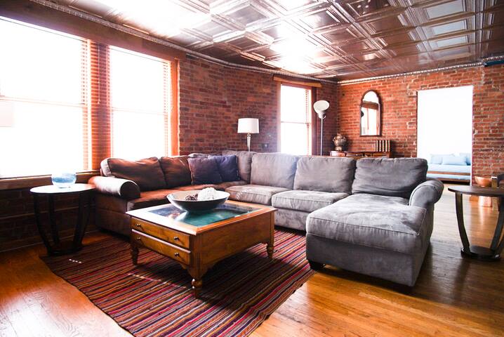 Massive Loft in SoHo/Little Italy gallery image 3