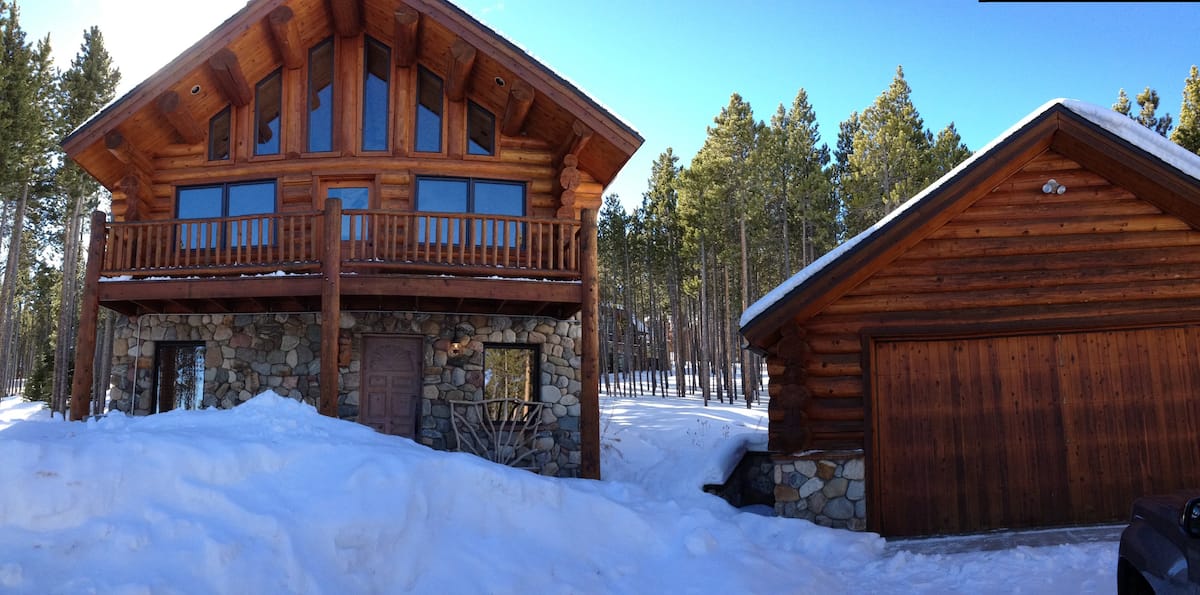 breckenridge colorado ski in ski out airbnb log home