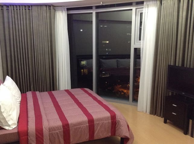 Avant Apartments At The Fort managed Airbnb listing 2