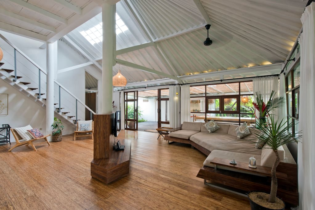 Lounge Area