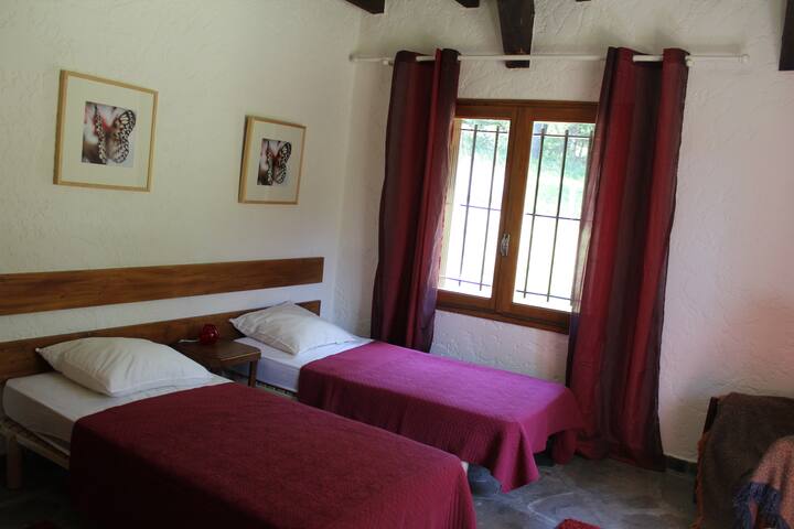 Ein Schlafzimmer im Erdgeschoss