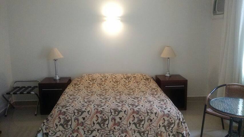 Comfort, gym, pool and Internet on LakeSide