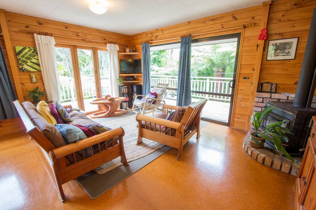 spacious living area lots of sunlight
