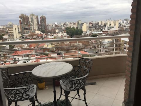 Anuncio de Airbnb popular: Beautiful apartment en Parque Patricios