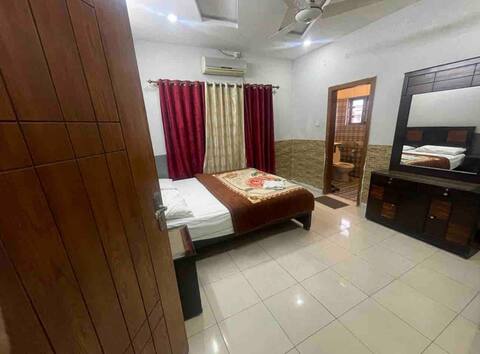 6 bed Bahria Luxurious Phase 8 housing