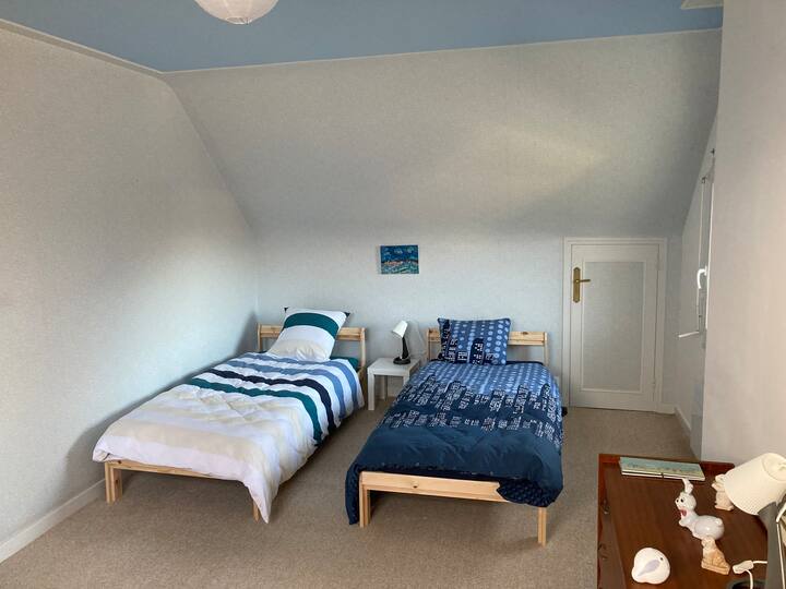 غرفة نوم من 3 طوابق (22 مترًا مربعًا)