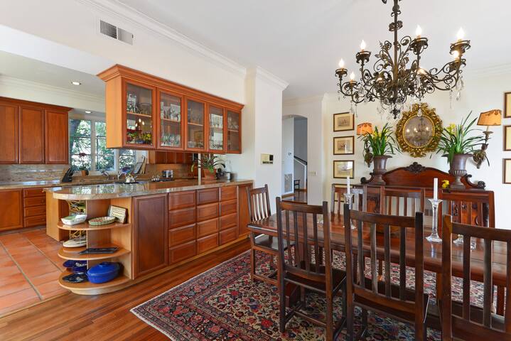 Glorious September Available!-Pool and Pizza Oven gallery image 5