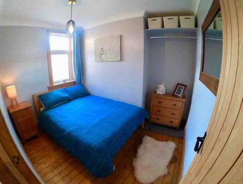 Cosy cottage near West Highland Way- Bedroom 1