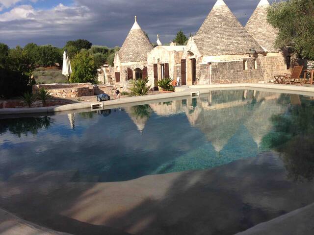 Trullo delle Lavande con piscina a Ostuni gallery image 2