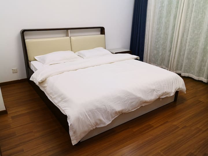 Master room (主人房) - King size bed