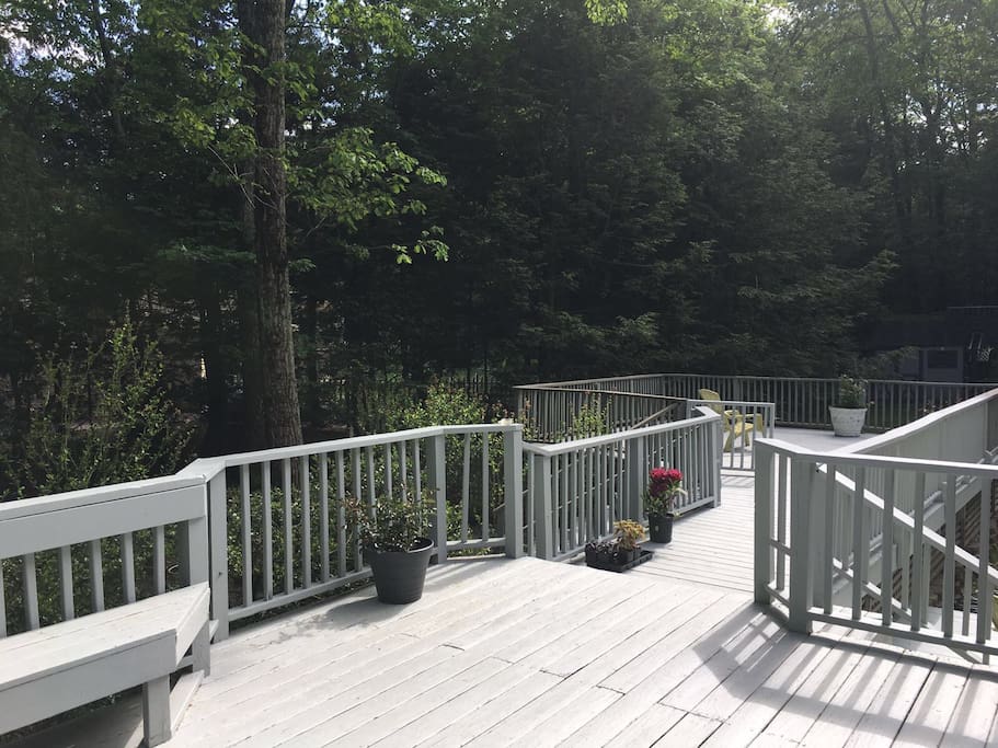 Large decking area for BBQs