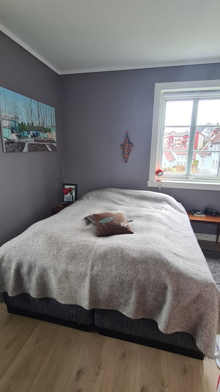 Კომფორტული საწოლი ორი ადამიანისთვის
  Საწოლის ზომა: 160x200 სმ.