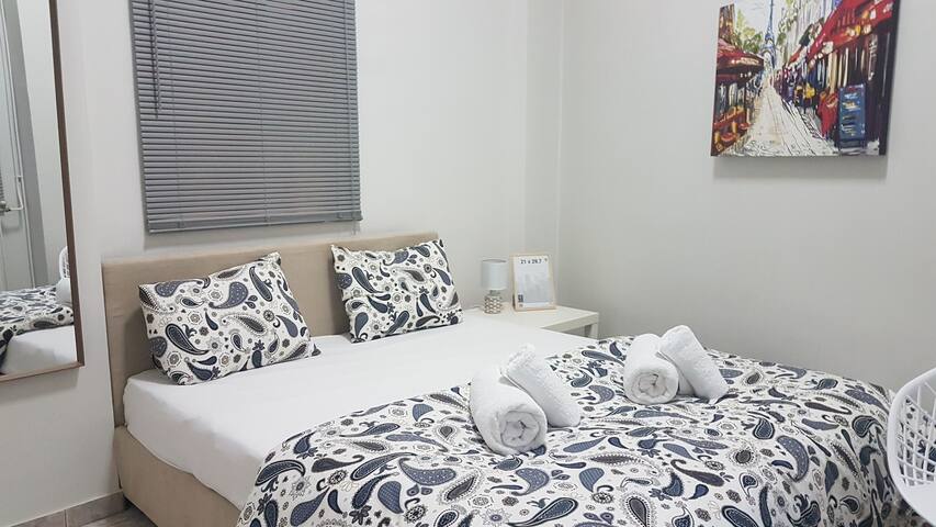 Palette Apartment (Chocolate) – Athens Center gallery image 3