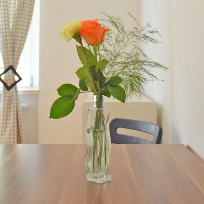 Frische Blumen bei jeder Buchung -
Fresh flowers welcome you!