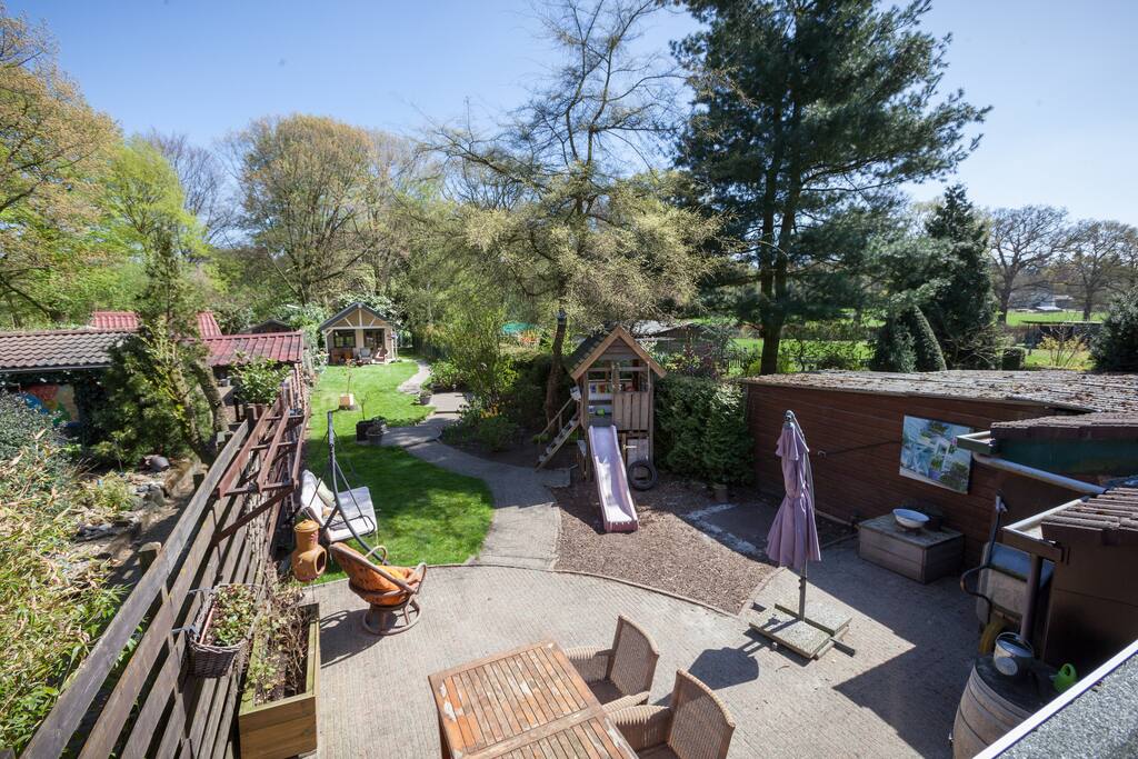 The 'blokhut' is 40 metres from our house. So, you've got some private space if you like.