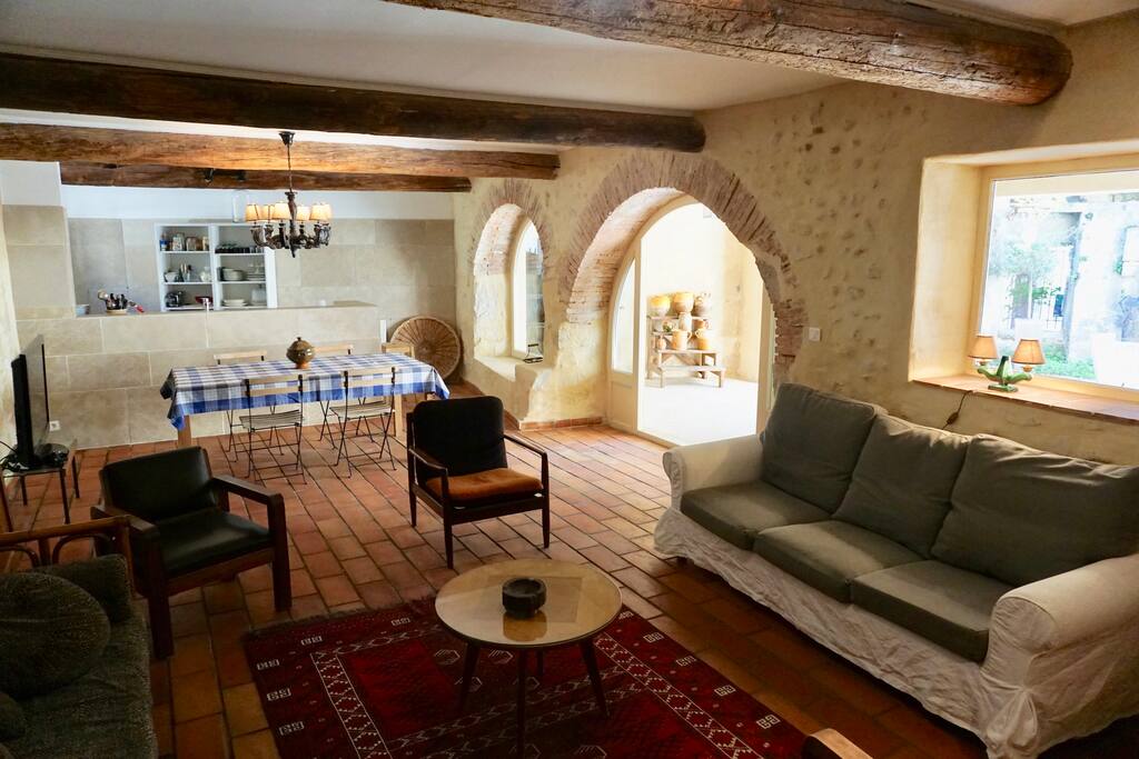 Séjour de 40 m2 avec cuisine