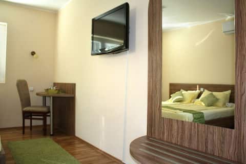 Novi, topli i sunčani apartman Žarka Zrenjanina 37