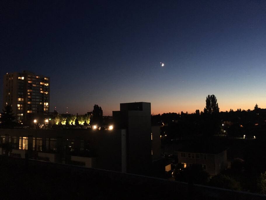 Rooftop community/BBQ area - one of the views @ sunset