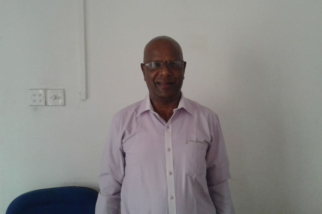 meet Gandhi the manager