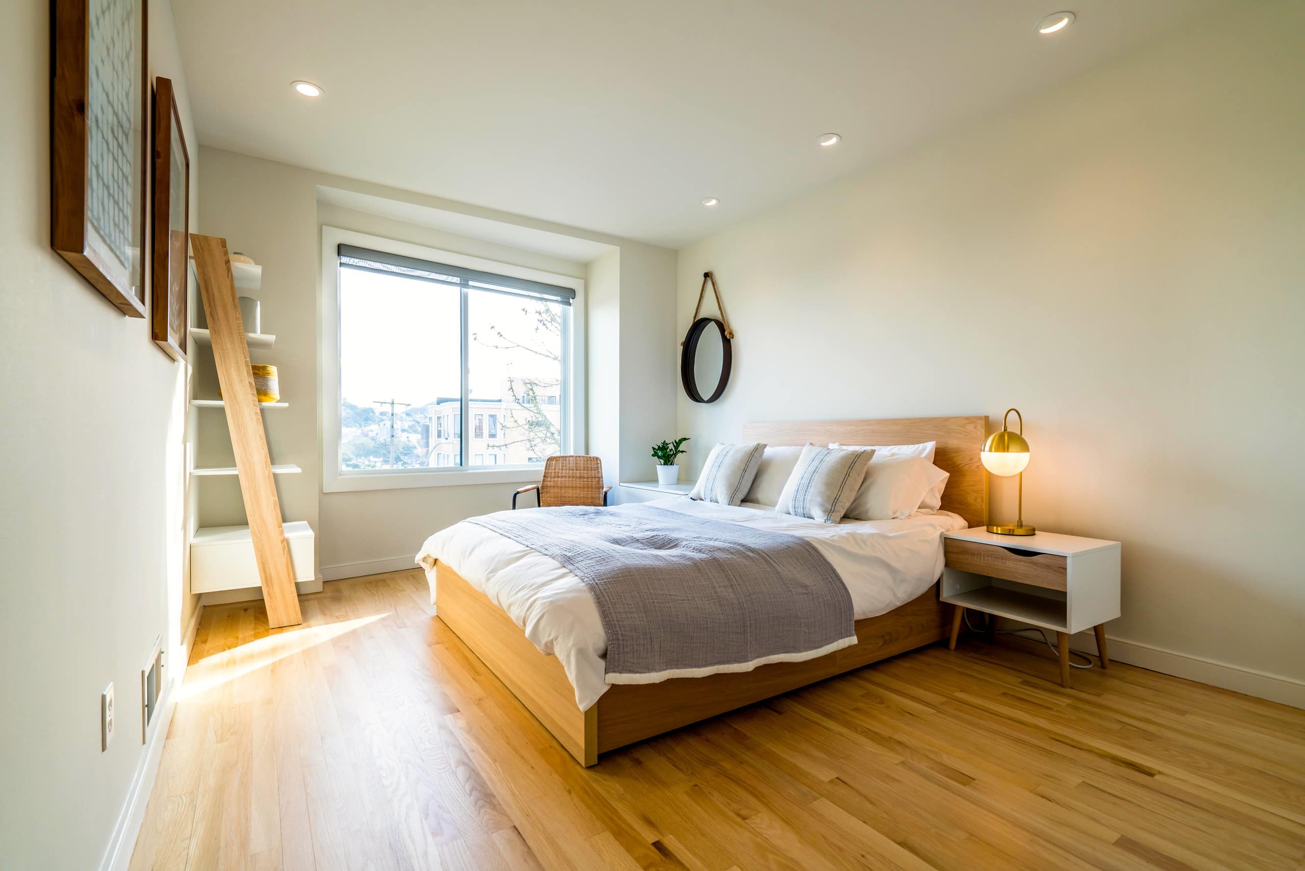 Home in San Francisco · ★4.98 · 3 bedrooms · 3 beds · 1 bath - Image 11