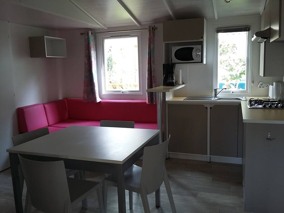 Salon/cuisine mobil-home type "Hippocampe" avec 3 chambres