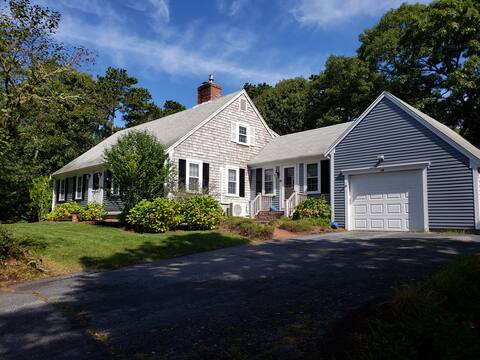 SPACIOUS 5 BR SOUTH ORLEANS HOME NEAR BEACHES