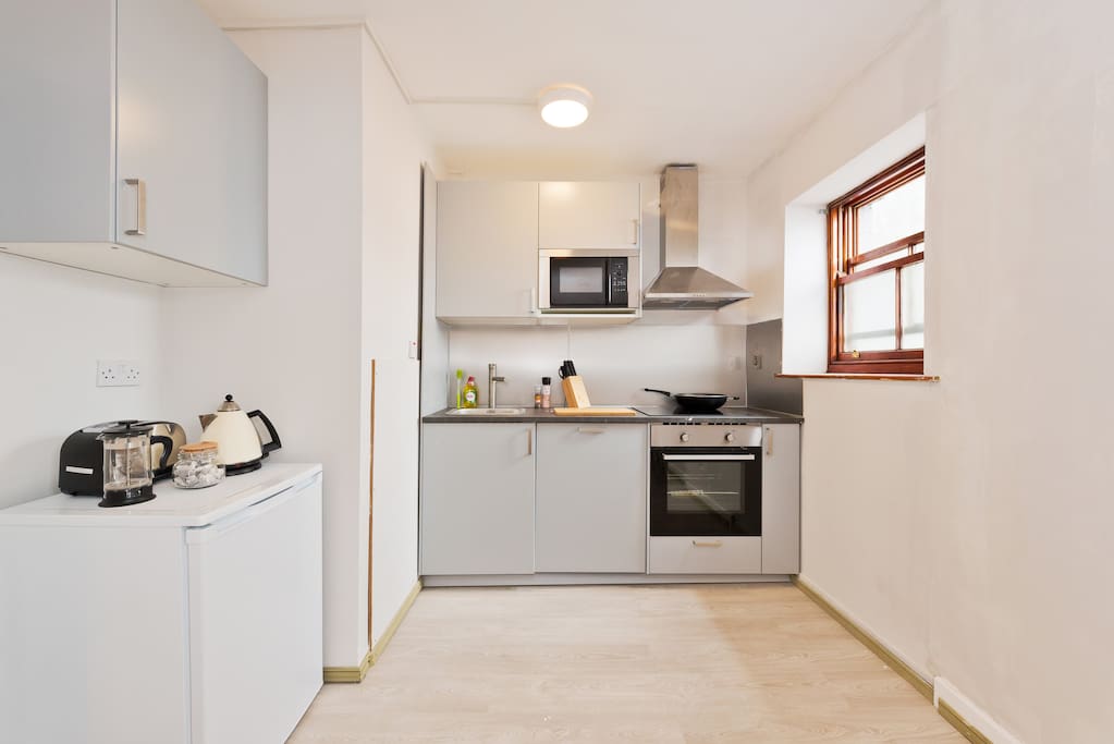 Fully equipped kitchen with all cooking essentials supplied