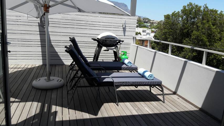 CAMPS BAY APARTMENT gallery image 3