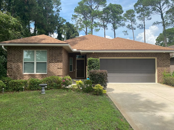 Entire home in Niceville Houses for Rent in Niceville, Florida